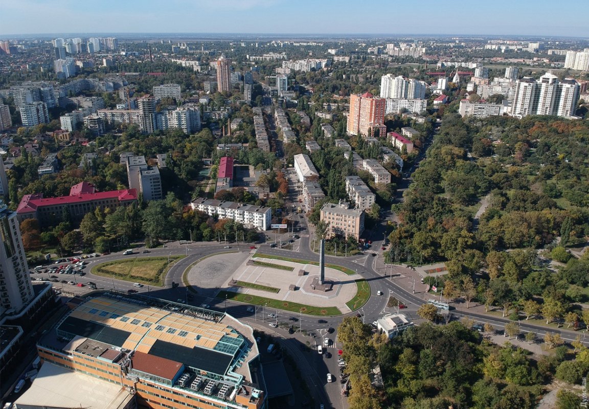 Площадь 10 апреля. Приморский район вид с высоты. Одесса высотные районы.