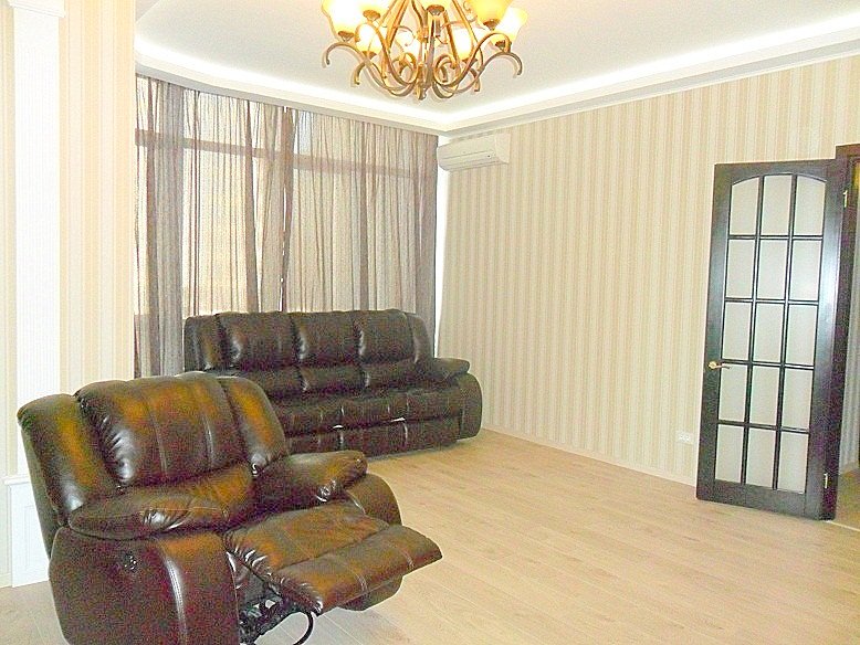Odessa, frantsuzskiy bulvar 22 600 USD per month threeroom flat