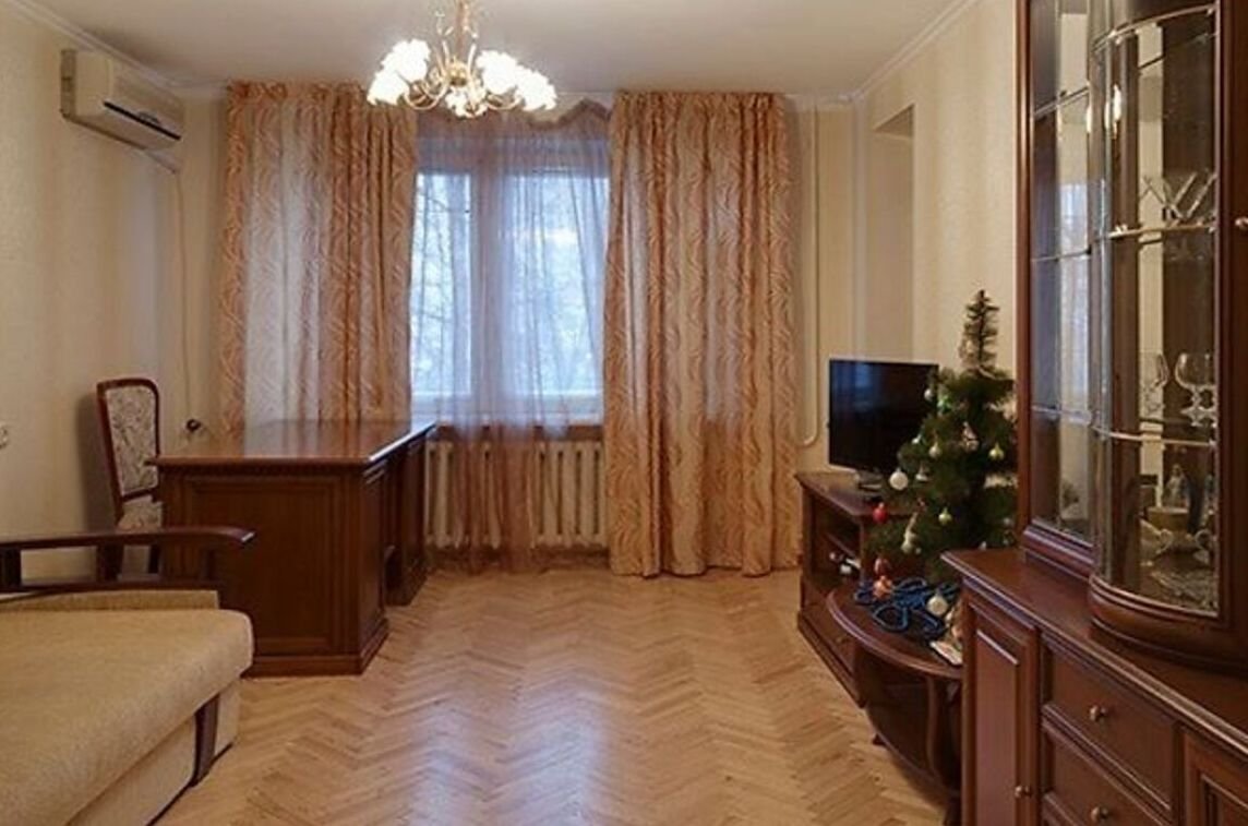 Куплю квартиру в 128 квартире. Маршала Тимошенко 18. Маршала Тимошенко 4 сдаю.